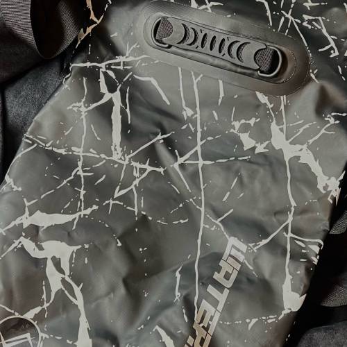 Water Pro 防水袋黑色大理石紋20L