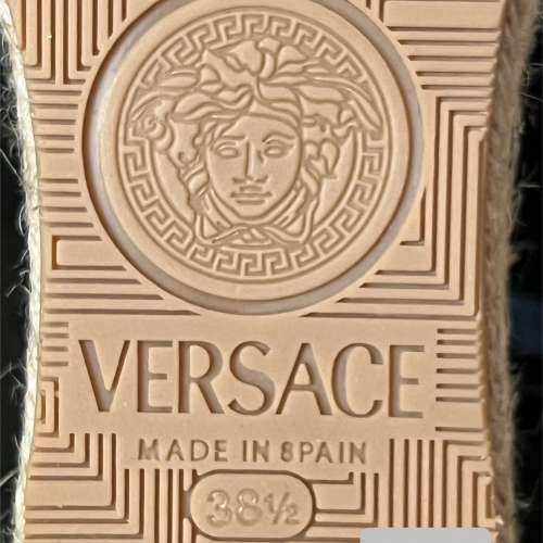 正貨正版Versace Barocco 西班牙牛仔高踭涼鞋 鞋碼：38 ½ 號 特價出售HK$2,800