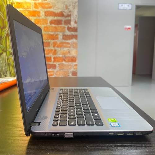 [遊戲] ASUS R414UV (獨顯 / Core i5 / 14" 高清 / Win 11 / 永久Office / SSD) R4...