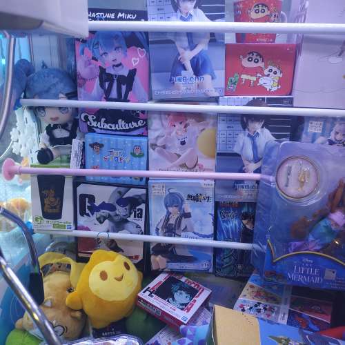 全新夾公仔機内的小熊維尼蜜糖熊攬枕頭