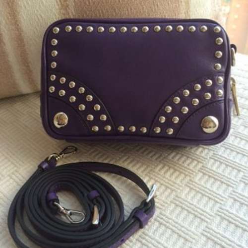 全新 Prada 紫色 小牛皮銀色金屬鍋釘斜孭手袋