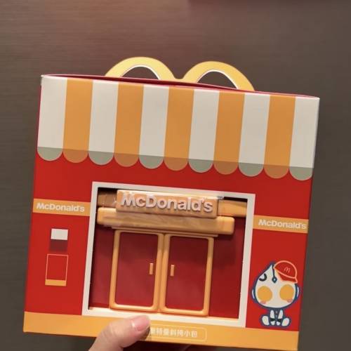 麥當勞地區限定款麻雀斜包