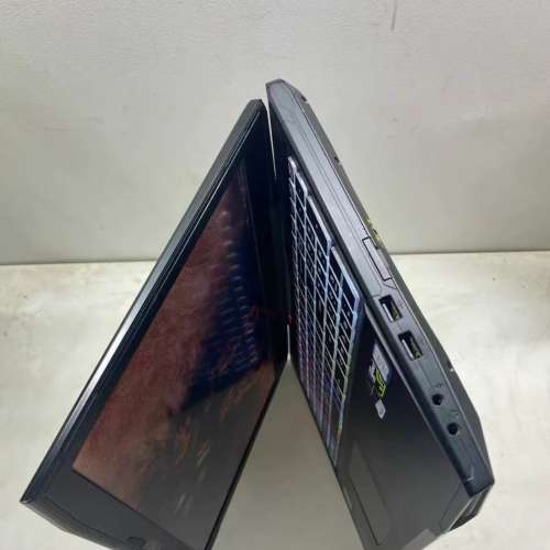 Intel® i7-6700電競筆記本電腦，頂配 16G ddr4 記憶體，samsung 870 evo 2TB SSD固...