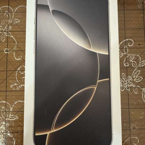 IPhone16 pro max 512GB 原色