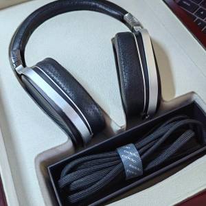 OPPO PM-1 旗艦平面振膜耳機, 收藏級別，使用很少，接近全新。