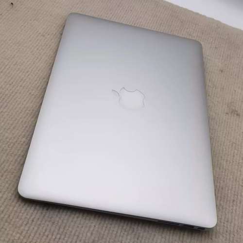 13寸macbook Air i7 電腦，8GB記憶體 ，256G固態SSD硬盤，超高性價比輕薄筆記本電腦...
