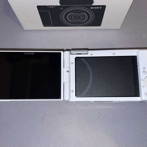 99%新 Sony Zv-1 ii M2 齊件有盒 另送兩粒後備電池+叉電池器+熱靴保護蓋+已貼鋼化玻...