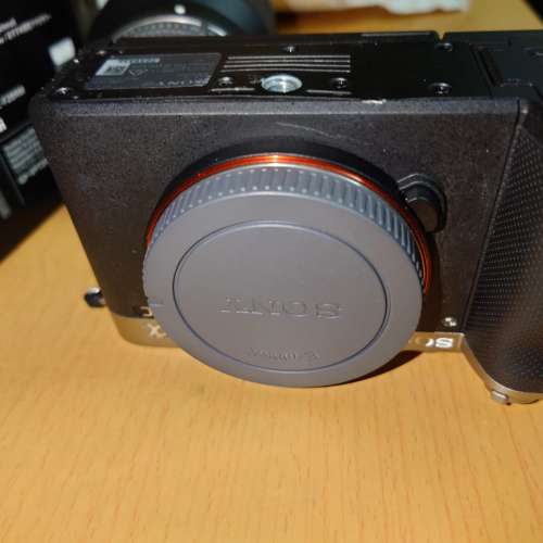 Sony A7C ILCE 7C 底蓋彎 有痕 操作正常 有盒有單齊件