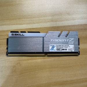 9900k asus z390 hero gskill 32gb corsair aio 500gb m.2