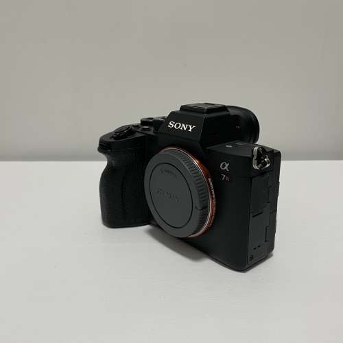 Selling a mint condition Sony A7R IVa (A7R4a)