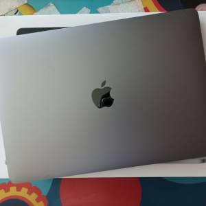Apple MacBook Pro M2 2022 13.3 Retina 8GB 256GB SSD 角有微損 如圖