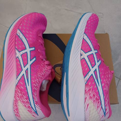 ASICS Hyper Speed (Women Size Eur 38 / UK 5 / US 7)