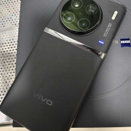 Vivo x90pro+ 12+512gb