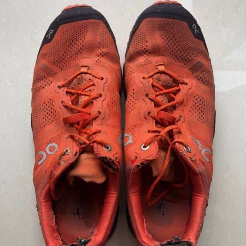 On Men's running shoe 男裝運動跑鞋