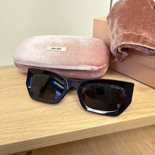 Miu Miu 太陽眼鏡 Sunglasses