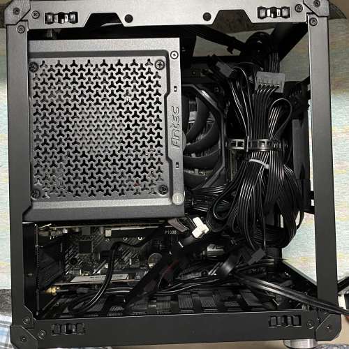 [慳位慳電迷你電腦] 10600K + P1000+ 32GB RAM Matx 繪圖 文書 炒股 平面設計 輕度遊...