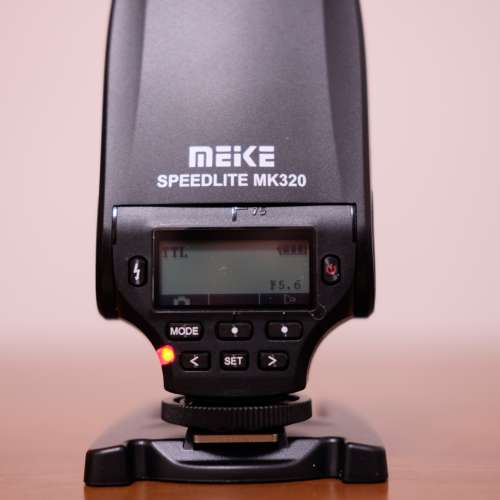 Meike MK320 for Fujifilm