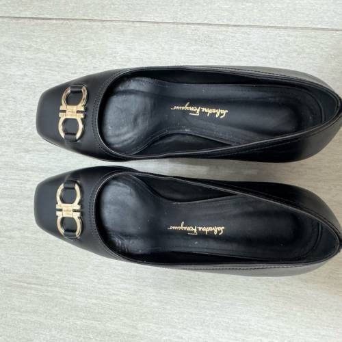 Ferragamo鞋