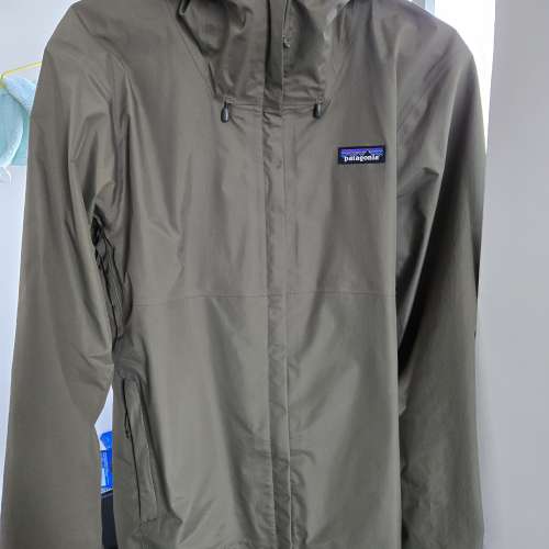出售極新Patagonia Torrentshell Basin Green 風褸