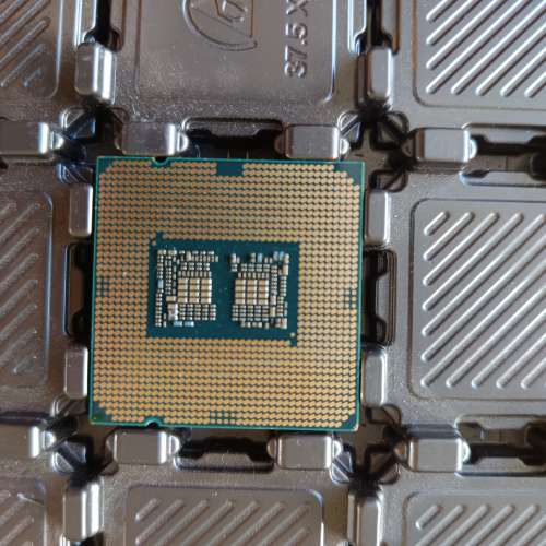 I7 10700 CPU (運作正常 有內顯)