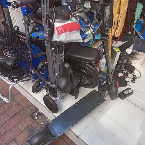 生活百貨點對點:
歡迎私訊了解
電動滑板車全新$1999-2999 起
電動單車全新$2999-499...