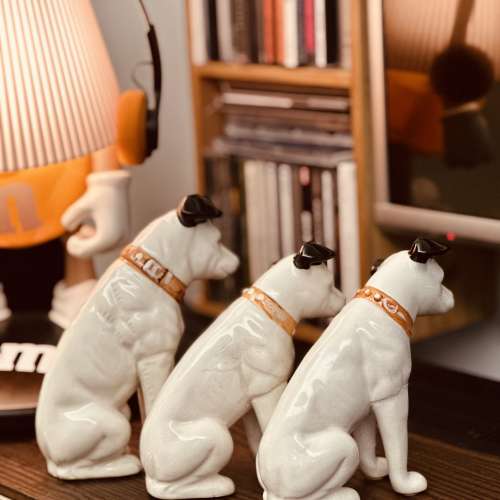 Nipper RCA Victor dog(次品，腳裂，已痴番好），－隻約16cm高，另外2隻約13cm高，...