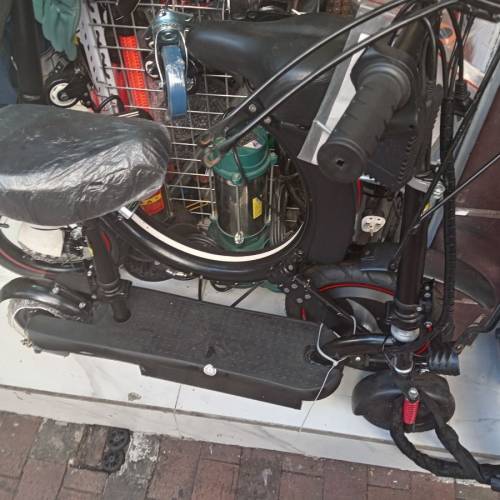 生活百貨點對點:
歡迎私訊了解
電動滑板車全新$1999-2999 起
電動單車全新$2999-499...