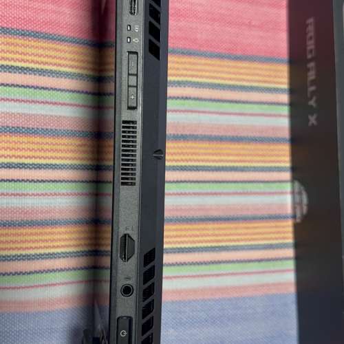 港行華碩Rog X掌機二代24g➕2T固態，箱說配件齊全，保修到2025年8月21日，機子成色...
