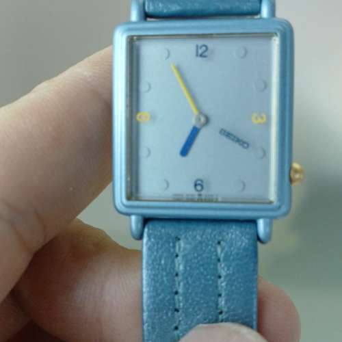 （新年秒閃價）Vintage Seiko Rivoli 2P20-5F20 mideium Size(25mmx27mm) Leather ...