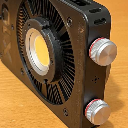 智雲 ZHIYUN X100 LED