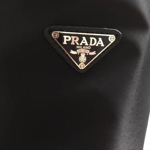Prada 水桶袋