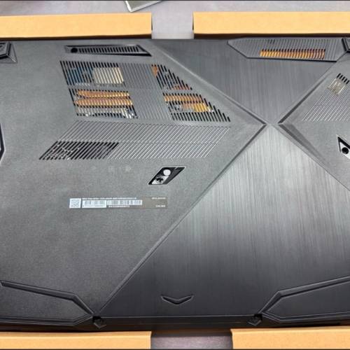 MSI Thin GF63 12VE 15吋 戰鬥堡壘電競筆電[i5-12450H/RTX4050]送電腦袋+風扇