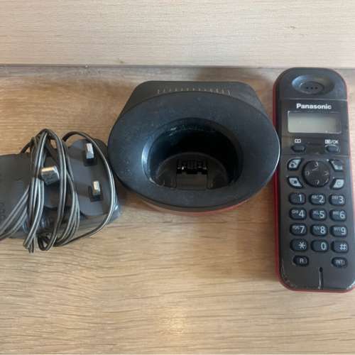 新淨全正常 Panasonic Cordless 家居 室內 無線固網電話 免提 紅色 landline phone...