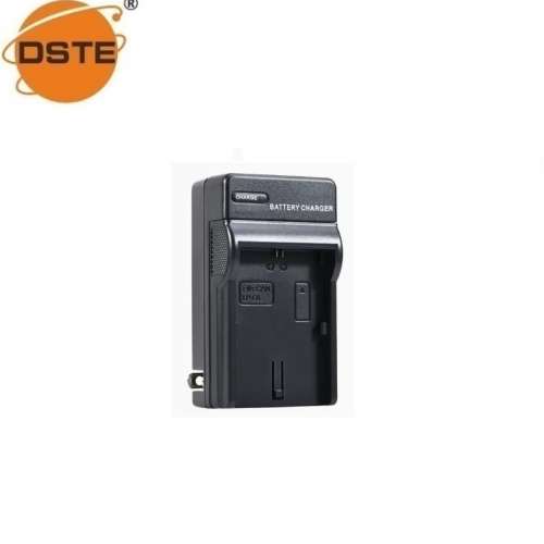 DSTE NB-8L Fully Decoded Lithium-Ion Battery With Single-Bay Travel Charger