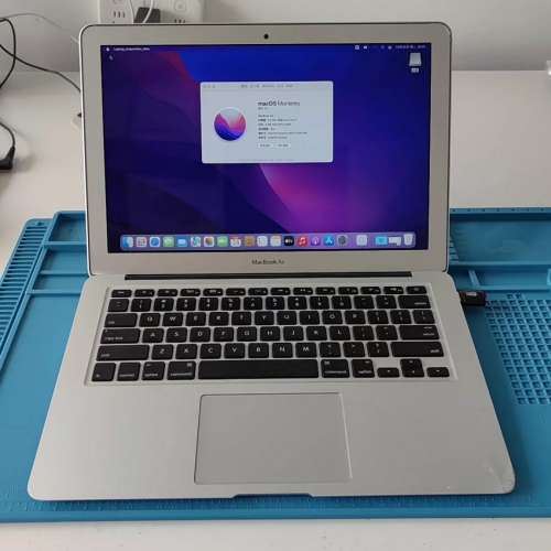 Apple MacBook Air IntelCore i7 13寸 ，8G RAM，256G SSD固態硬盤，超輕細部方便攜...