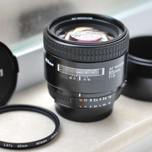 Nikon AF 85mm f1.8
