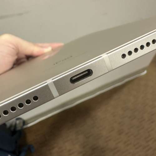 ipad mini 6 代 99.9% new 64 Gb + 5G cellular Silver colour