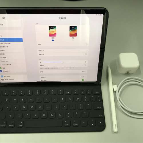 Apple iPad Air 5 64GB 太空灰色連 Apple pencil 2 及 Apple smart keyboard folio ...