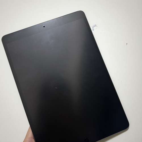 iPad Air 3 (64 GB) with Logitech Keyboard and Apple Pencil