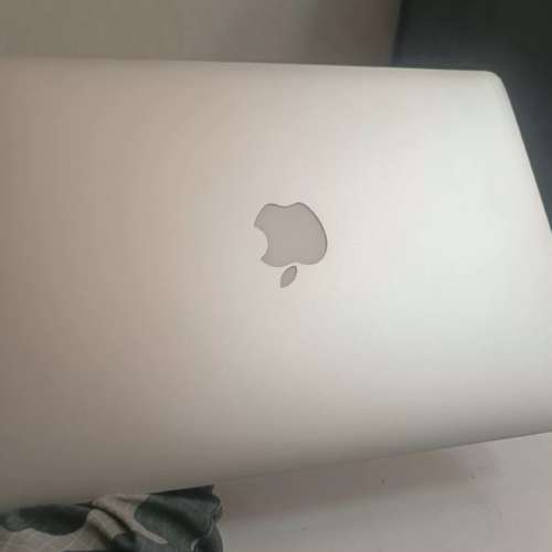 13寸macbook Air i7高配筆記本電腦，8GB記憶體 ，256G固態SSD硬盤，超高性價比輕薄...