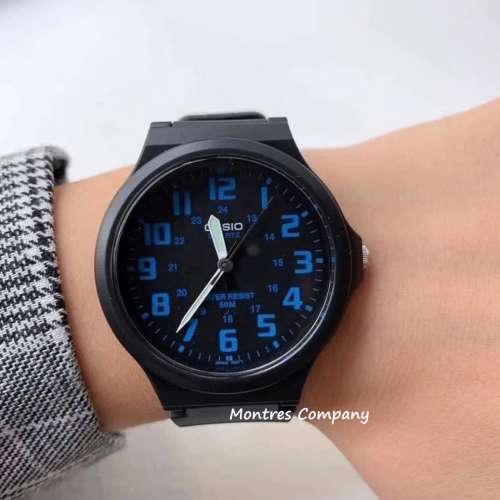Montres Company 香港註冊公司(32年老店) 卡西歐 CASIO 藍黑色 MW240 MW-240 MW-24...