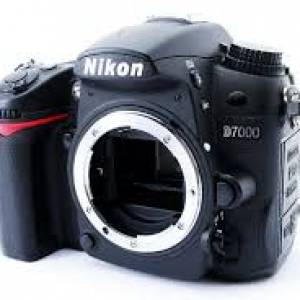 nikon d7000 body 連電池 95%新