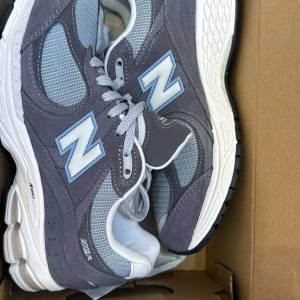 New balance 2002R 全新