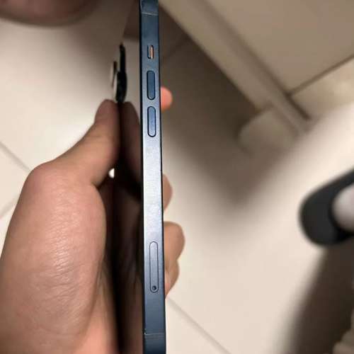 iPhone 13  512GB black 電池容量86 %，跟全新玻璃鋼化貼及保護套