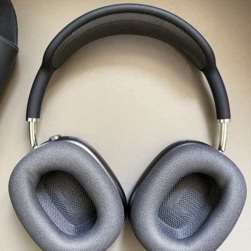 AirPods Max (lightning)