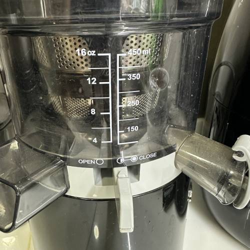 SMEG 果汁慢磨機