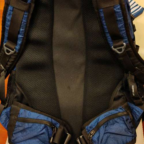 正貨columbia背包 （黑藍色）