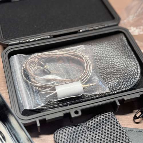 Campfire Audio Clara Ti Limited edition