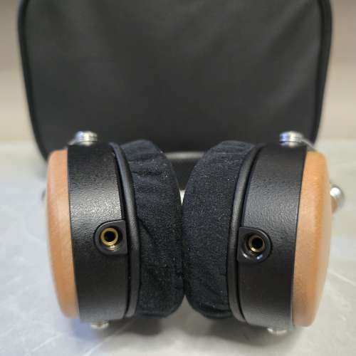 TAGO T3-01 耳機跟原廠3.5和4.4升級線