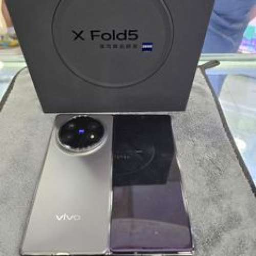Vivo X Fold5 折疊手機 16+512 國行 購買日 ：30/9 全新機一樣，只作拆盒檢查